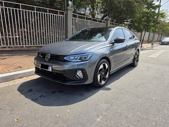 VOLKSWAGEN VIRTUS 1.0 200 TSI HIGHLINE AUTOMÁTICO